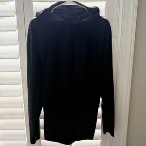 Cuts Clothing - Curve-Hem Long Sleeve Hoodie - Size L - Like New - Black
